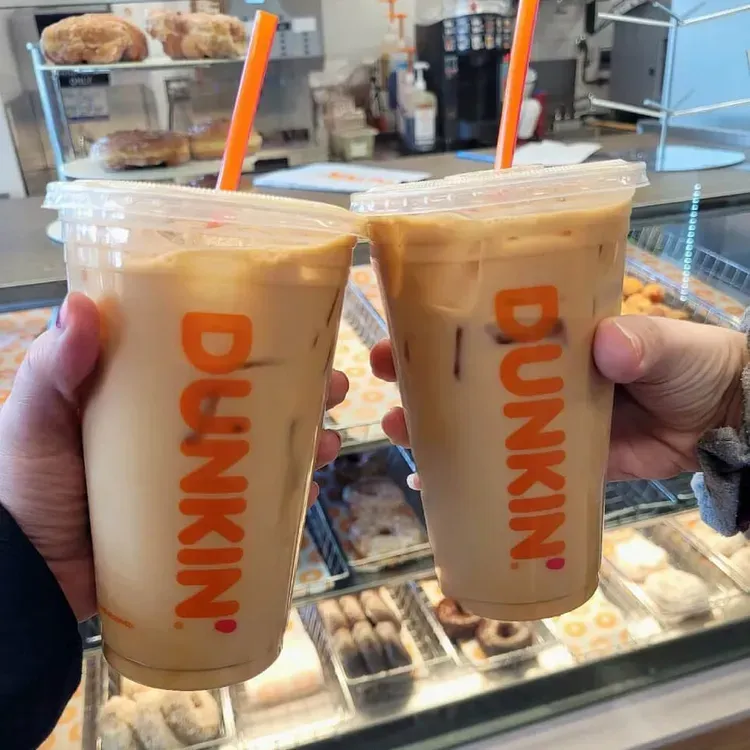 Free Dunkin Medium Drinks For 2 Weeks
