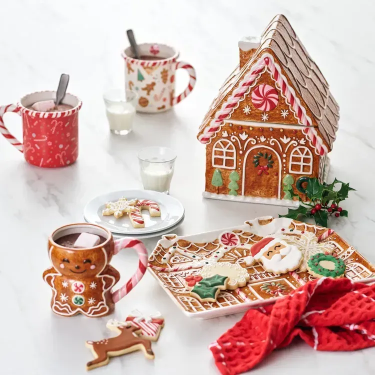 Free Gingerbread House Stacking Mugs