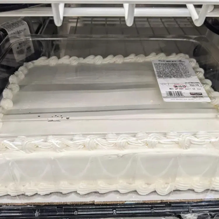 Free Huddle House Cookies & Cream Sweet Cakes