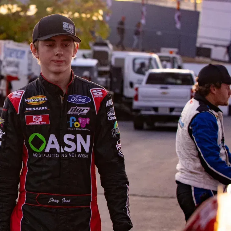 Free Joey Iest Hero Racing Card