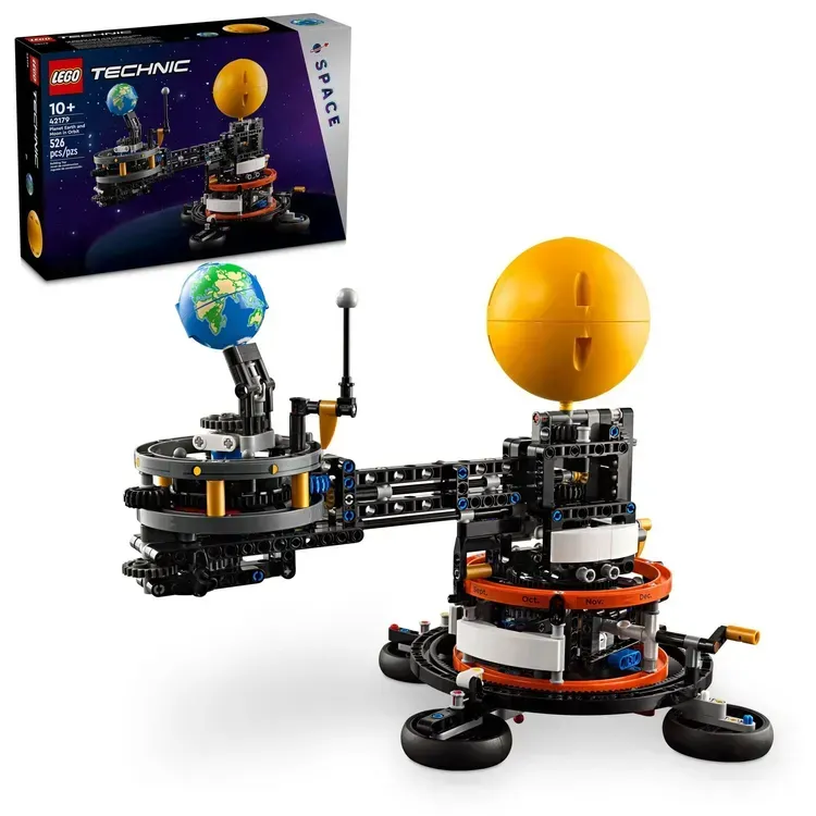 Free LEGO World Play Day Planet Build Experience
