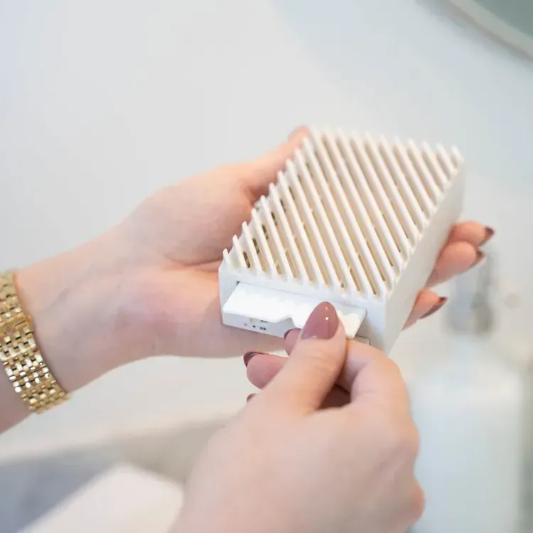 Free Zeya Portable Fragrance Diffuser Starter Kit From Aisle